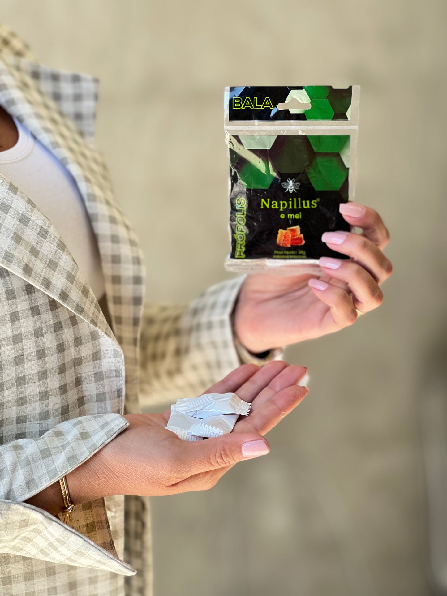 PRÓPOLIS NAPILLUS E GOTAS DE MEL